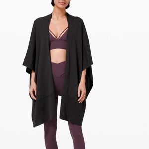 lululemon Key to Warmth Wrap (Black)